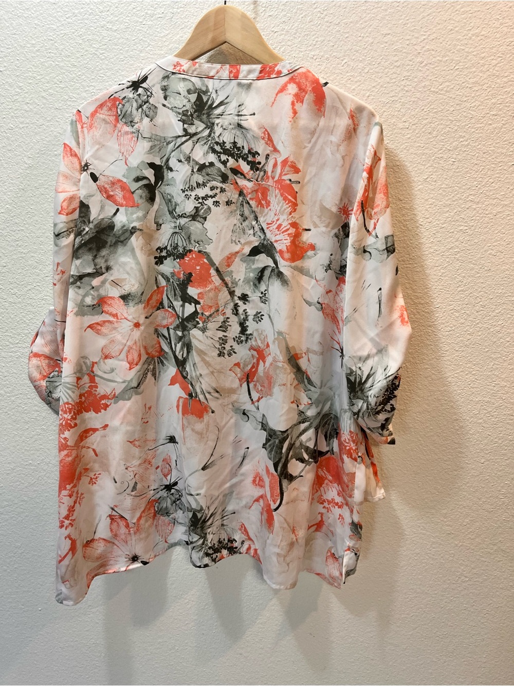 Chico's Coral and Gray Floral Tunic Blouse - Picture 4 of 9